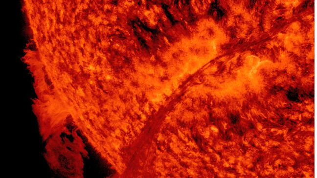 На Солнце зафиксировали десять вспышек за день