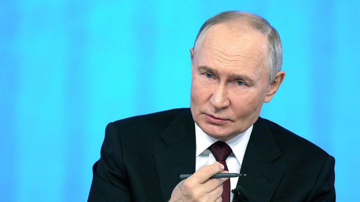 Путин приехал на завод по производству омега-3 в Магадане