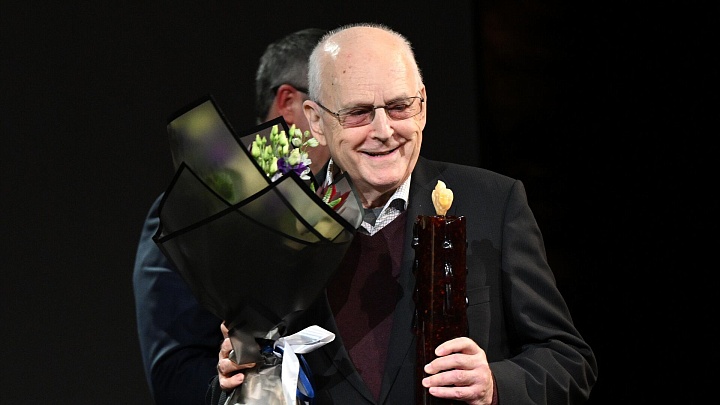 Худрук РАМТ Алексей Бородин получил премию "Хранитель памяти"